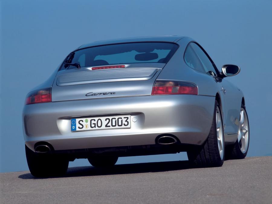  Porsche 911 Carrera 2004 года  (фото 5 из 14)